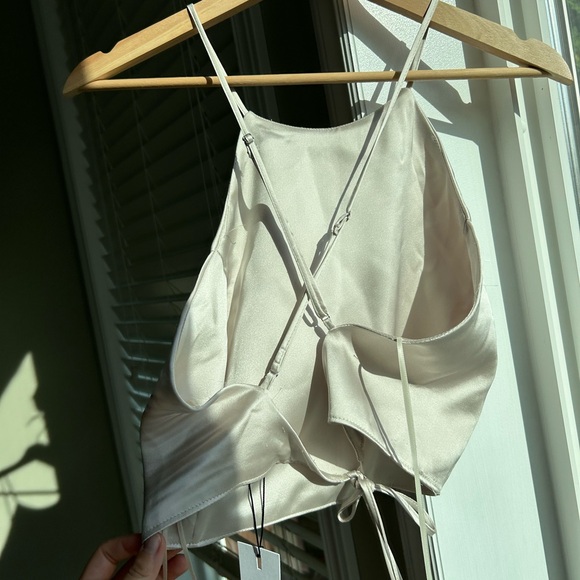 NEW dynamite champagne pink satin halter top open back - Picture 4 of 9